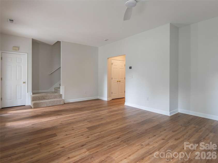 23 Scottish Circle, Asheville, NC 28803.  MLS# CAR4405916, YatesRealty ID 39530. 