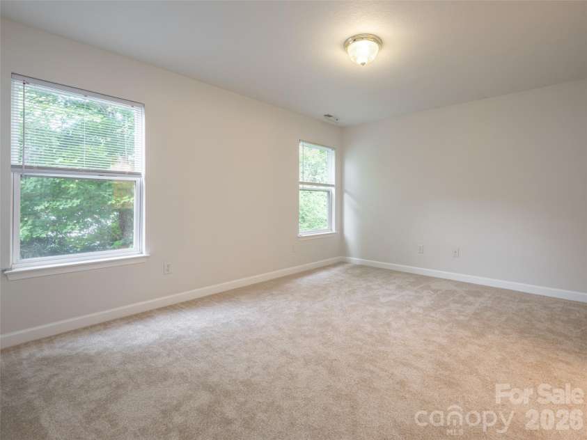 23 Scottish Circle, Asheville, NC 28803.  MLS# CAR4405916, YatesRealty ID 39530. 