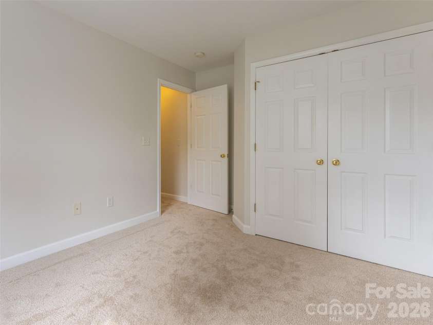 23 Scottish Circle, Asheville, NC 28803.  MLS# CAR4405916, YatesRealty ID 39530. 