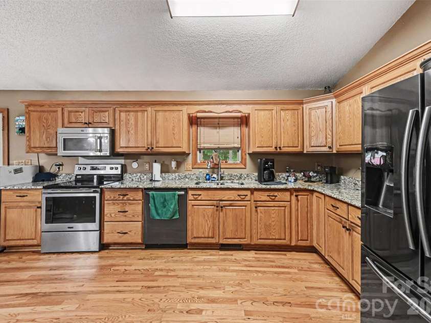 3999 Fincher Road, Matthews, NC 28104.  MLS# CAR4403875, YatesRealty ID 39532. 