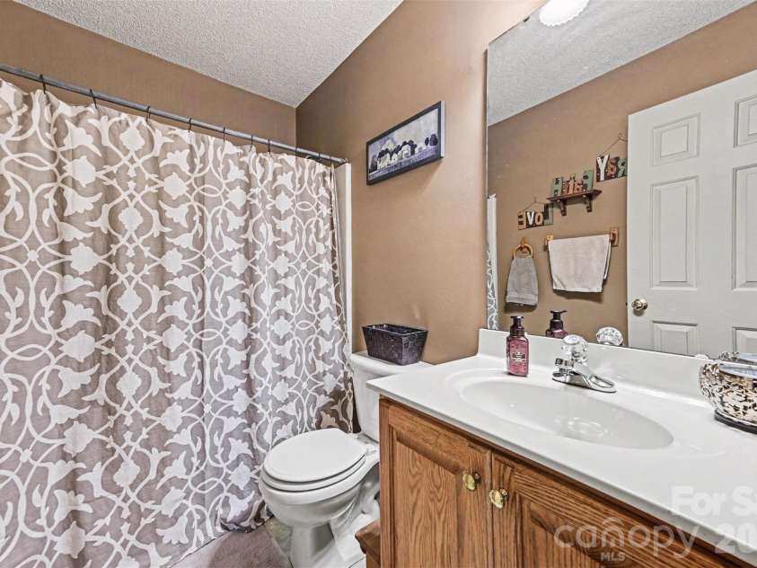 3999 Fincher Road, Matthews, NC 28104.  MLS# CAR4403875, YatesRealty ID 39532. 