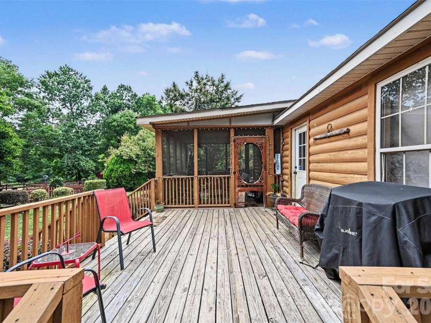 3999 Fincher Road, Matthews, NC 28104.  MLS# CAR4403875, YatesRealty ID 39532. 