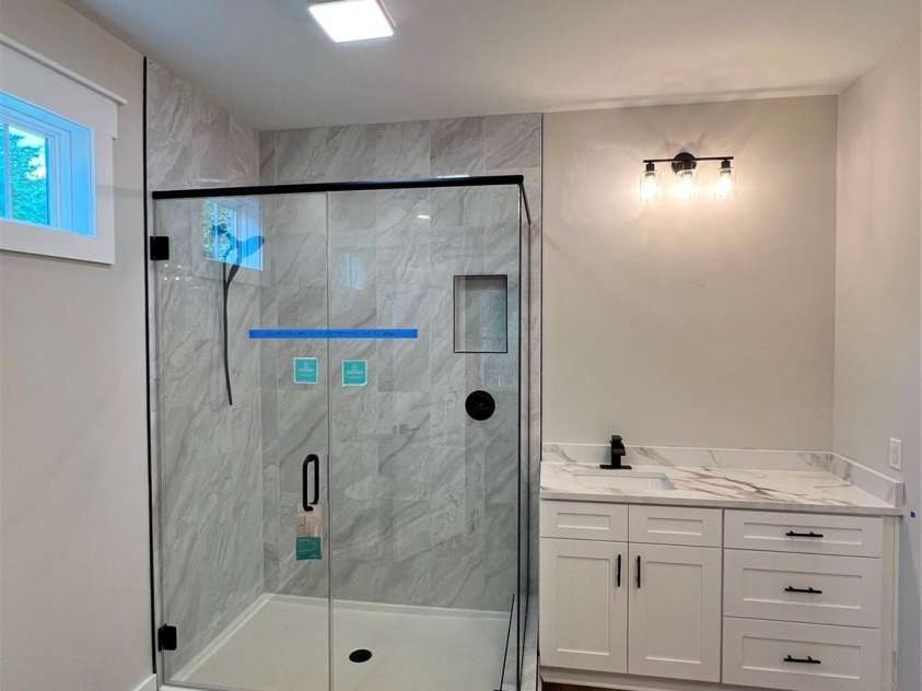 1879 Shiloh Road, Claremont, NC 28610.  MLS# CAR4406276, YatesRealty ID 39533. Primary Bath