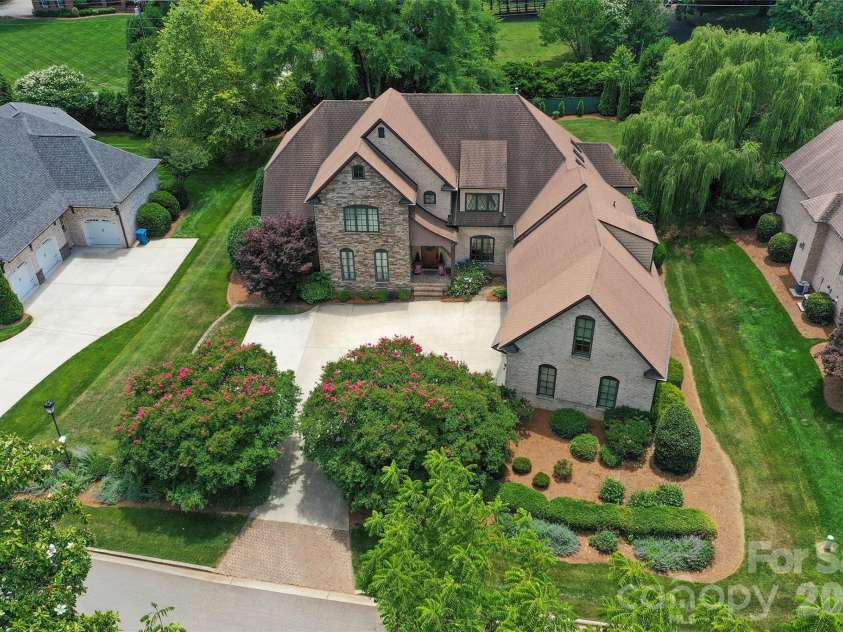 310 James Way, Bermuda Run, NC 27006.  MLS# CAR4406410, YatesRealty ID 39534. 