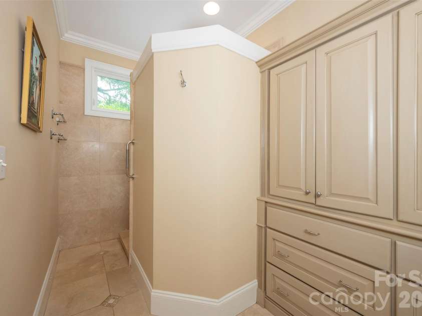 310 James Way, Bermuda Run, NC 27006.  MLS# CAR4406410, YatesRealty ID 39534. 