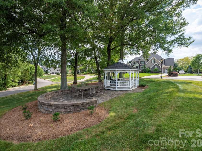310 James Way, Bermuda Run, NC 27006.  MLS# CAR4406410, YatesRealty ID 39534. James Way Community Area
