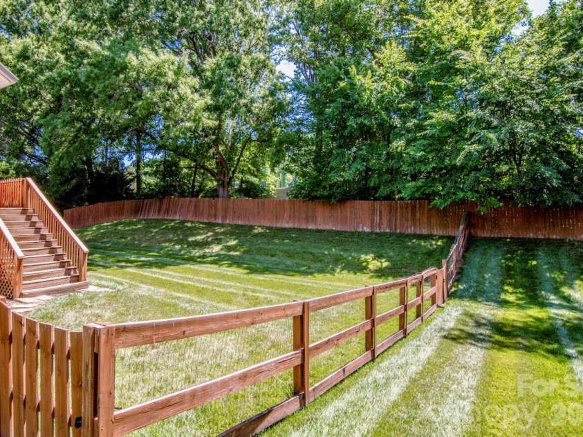 131 Gibbs Road, Mooresville, NC 28117.  MLS# CAR4387694, YatesRealty ID 39537. 