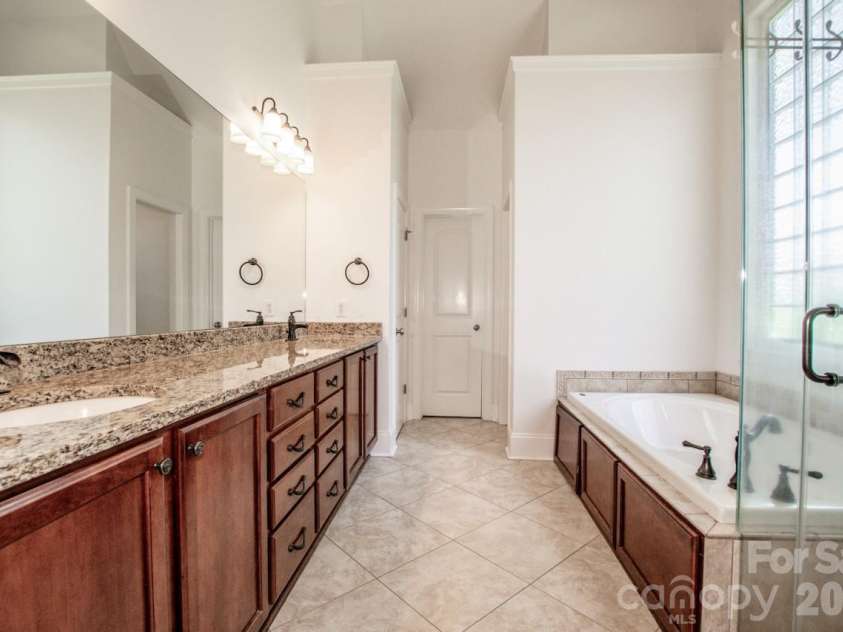 131 Gibbs Road, Mooresville, NC 28117.  MLS# CAR4387694, YatesRealty ID 39537. Dual vanities