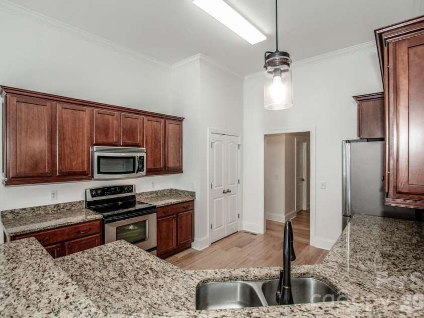 131 Gibbs Road, Mooresville, NC 28117.  MLS# CAR4387694, YatesRealty ID 39537. Granite counters