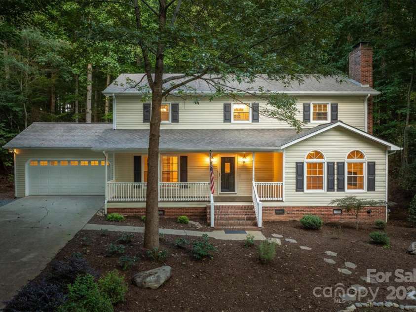 1026 Wellington Court, Lenoir, NC 28645.  MLS# CAR4296035, YatesRealty ID 3954. 