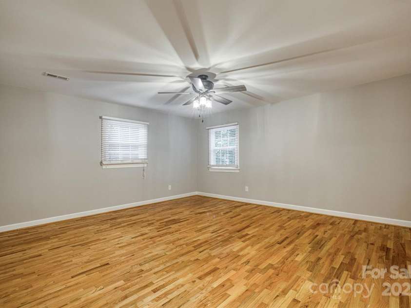 1026 Wellington Court, Lenoir, NC 28645.  MLS# CAR4296035, YatesRealty ID 3954. 