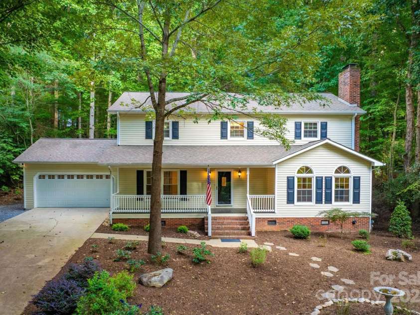 1026 Wellington Court, Lenoir, NC 28645.  MLS# CAR4296035, YatesRealty ID 3954. 