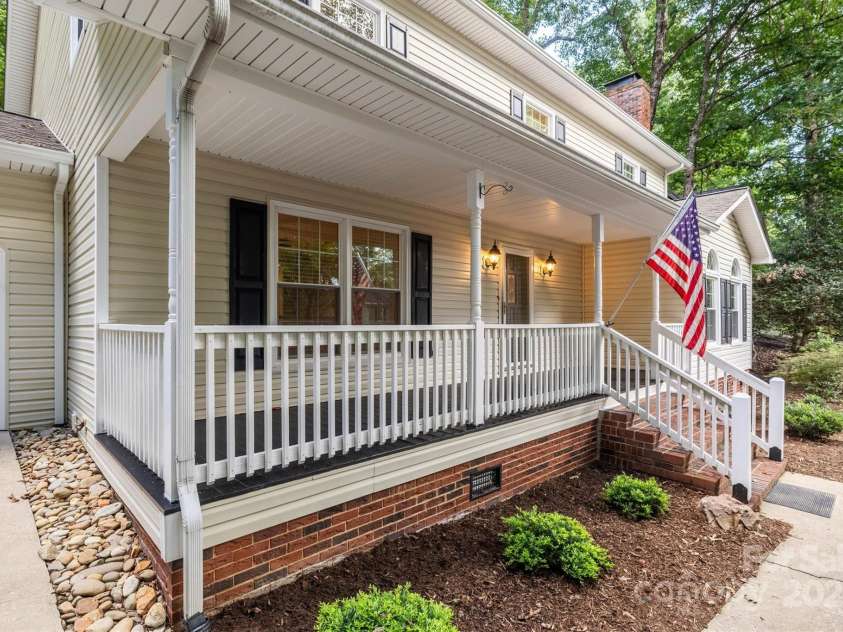 1026 Wellington Court, Lenoir, NC 28645.  MLS# CAR4296035, YatesRealty ID 3954. 