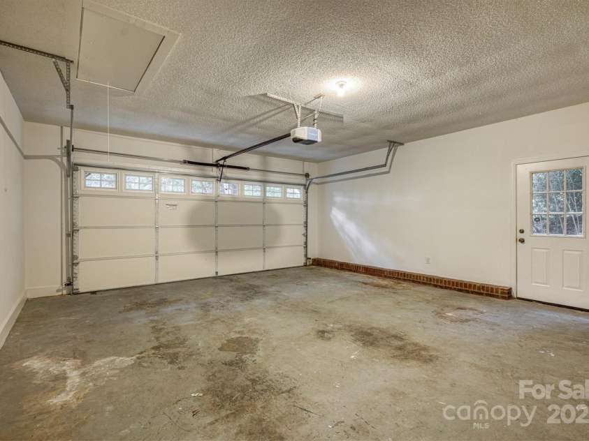 1026 Wellington Court, Lenoir, NC 28645.  MLS# CAR4296035, YatesRealty ID 3954. 