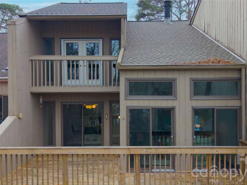 215 Riverview Terrace, Clover, SC 29710.  MLS# CAR4353494, YatesRealty ID 3954. Back deck