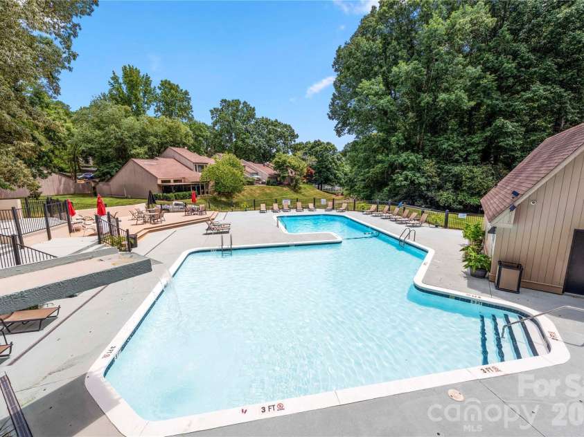 215 Riverview Terrace, Clover, SC 29710.  MLS# CAR4353494, YatesRealty ID 3954. Bluff villas pool cont