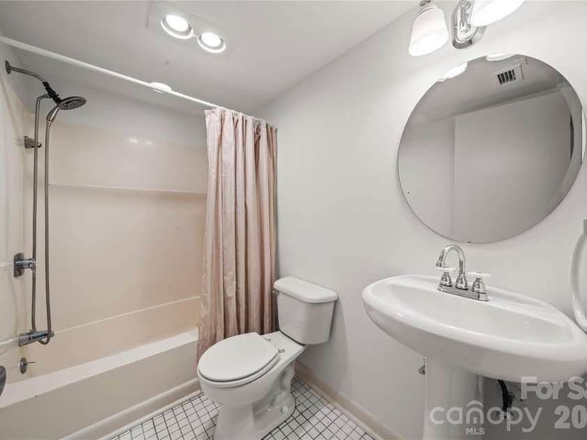 215 Riverview Terrace, Clover, SC 29710.  MLS# CAR4353494, YatesRealty ID 3954. Full bathroom basement