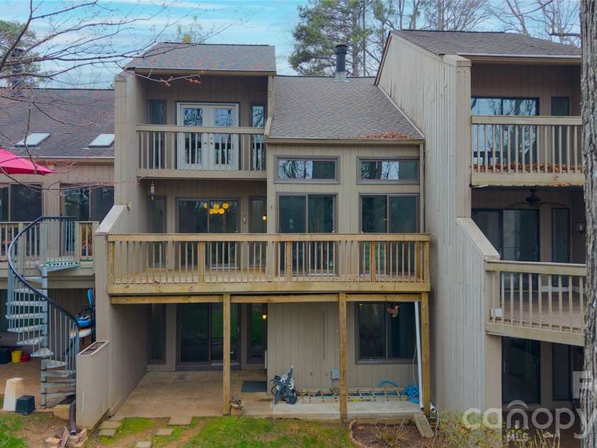 215 Riverview Terrace, Clover, SC 29710.  MLS# CAR4353494, YatesRealty ID 3954. Full view of the back of the unit