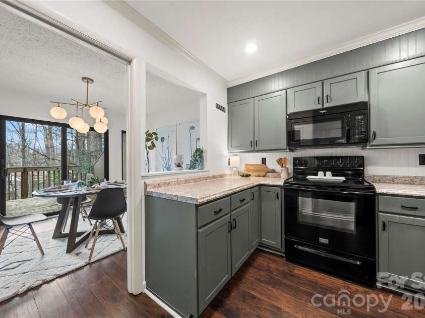 215 Riverview Terrace, Clover, SC 29710.  MLS# CAR4353494, YatesRealty ID 3954. Kitchen 