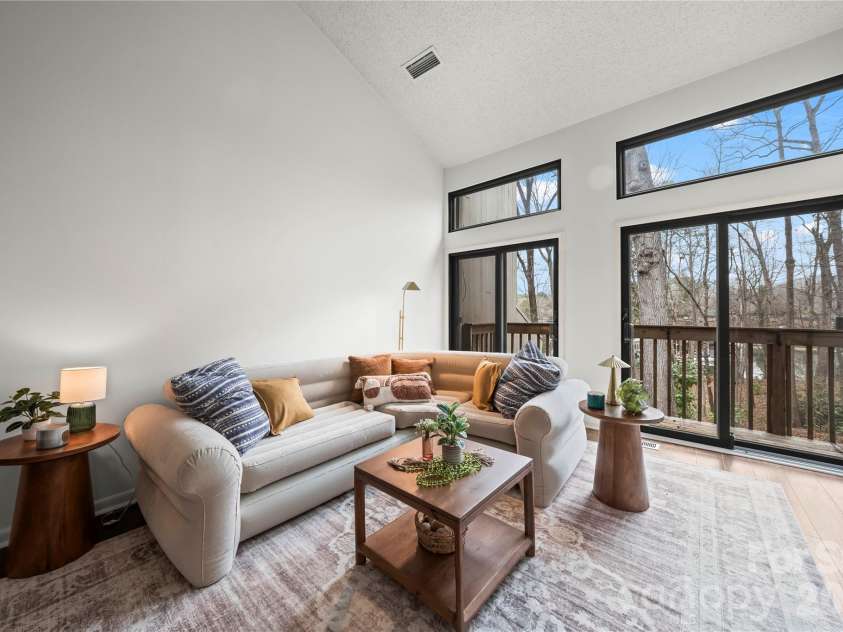 215 Riverview Terrace, Clover, SC 29710.  MLS# CAR4353494, YatesRealty ID 3954. Main living room water views