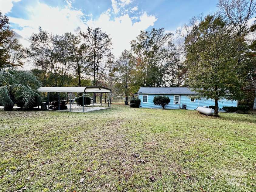 518 Valley 1 Drive, Winnsboro, SC 29180.  MLS# CAR4196758, YatesRealty ID 3954. 