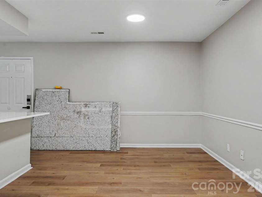 6260 Rosecroft Drive, Charlotte, NC 28215.  MLS# CAR4407169, YatesRealty ID 39540. 