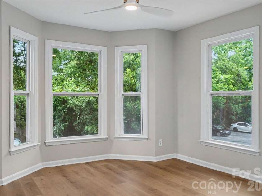 6260 Rosecroft Drive, Charlotte, NC 28215.  MLS# CAR4407169, YatesRealty ID 39540. 