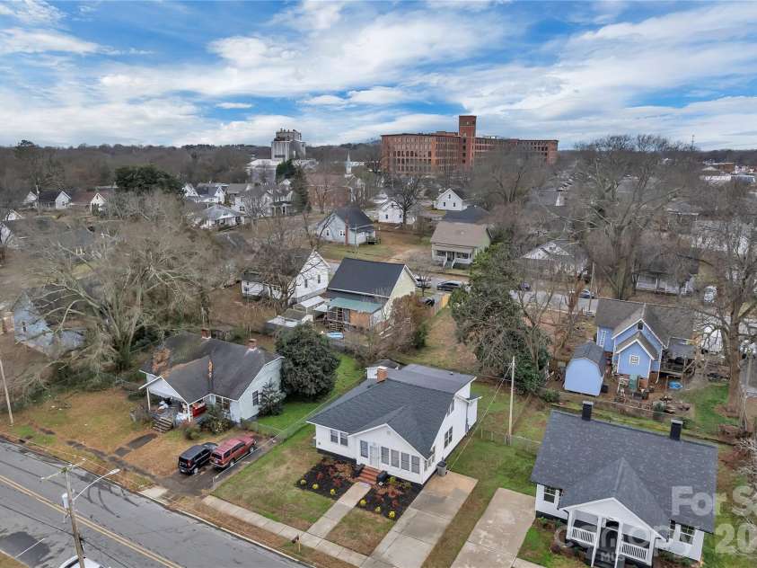 215 King Street, Gastonia, NC 28086.  MLS# CAR4335649, YatesRealty ID 39543. 