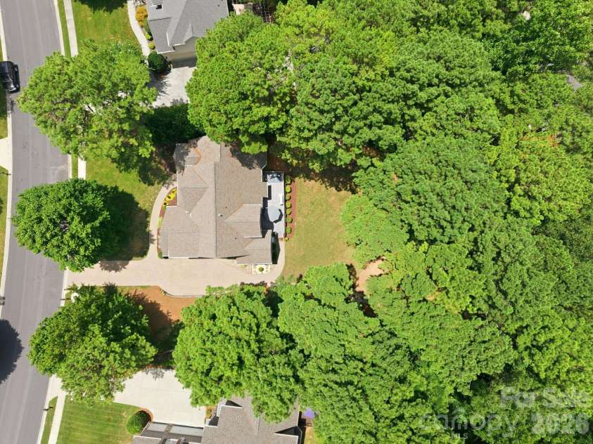 240 Silvercliff Drive, Mount Holly, NC 28120.  MLS# CAR4402443, YatesRealty ID 39543. 