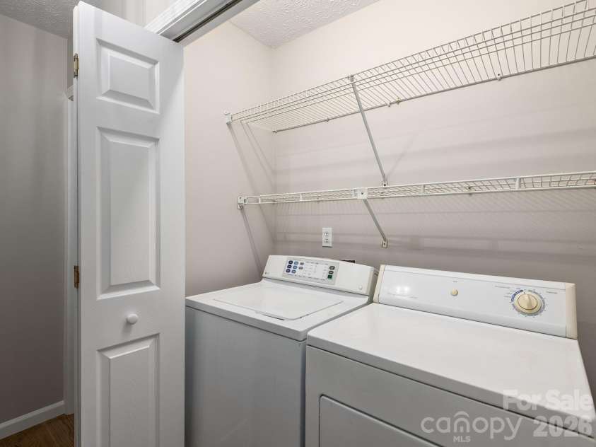 19 Loggers Run, Hendersonville, NC 28739.  MLS# CAR4402682, YatesRealty ID 39545. 