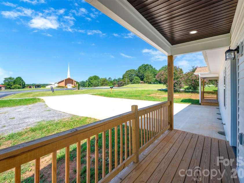 4000 Herman Sipe Road, Conover, NC 28613.  MLS# CAR4402472, YatesRealty ID 39549. 