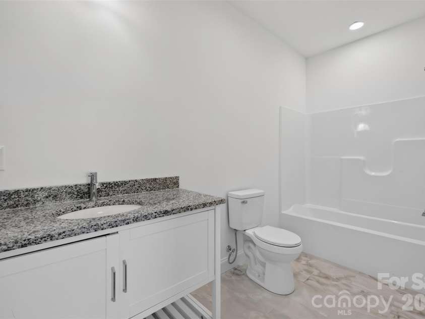 4000 Herman Sipe Road, Conover, NC 28613.  MLS# CAR4407218, YatesRealty ID 39549. 