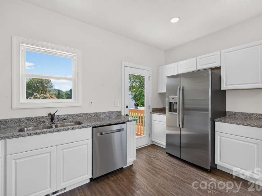 4000 Herman Sipe Road, Conover, NC 28613.  MLS# CAR4407218, YatesRealty ID 39549. 
