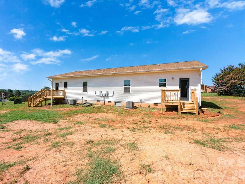 4000 Herman Sipe Road, Conover, NC 28613.  MLS# CAR4407218, YatesRealty ID 39549. 