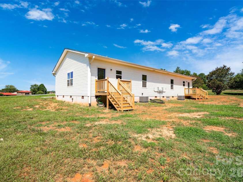 4000 Herman Sipe Road, Conover, NC 28613.  MLS# CAR4407218, YatesRealty ID 39549. 
