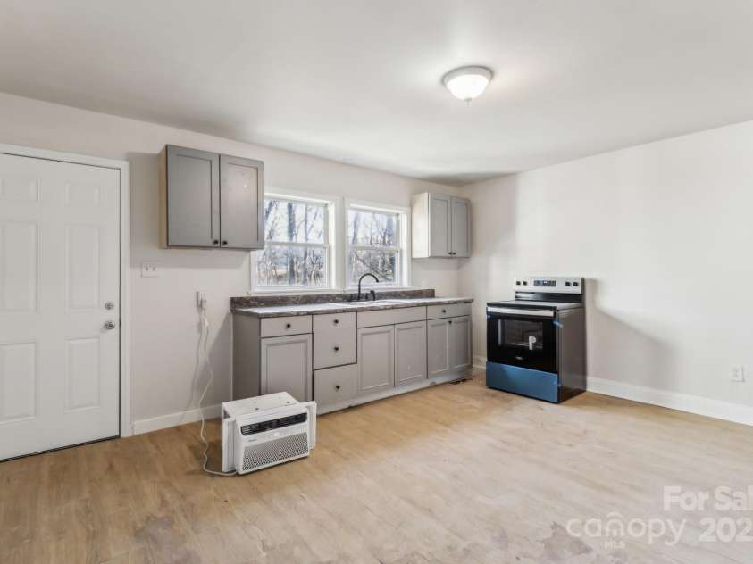 128 Rowan Mill Road, Salisbury, NC 28147.  MLS# CAR4214000, YatesRealty ID 3955. 