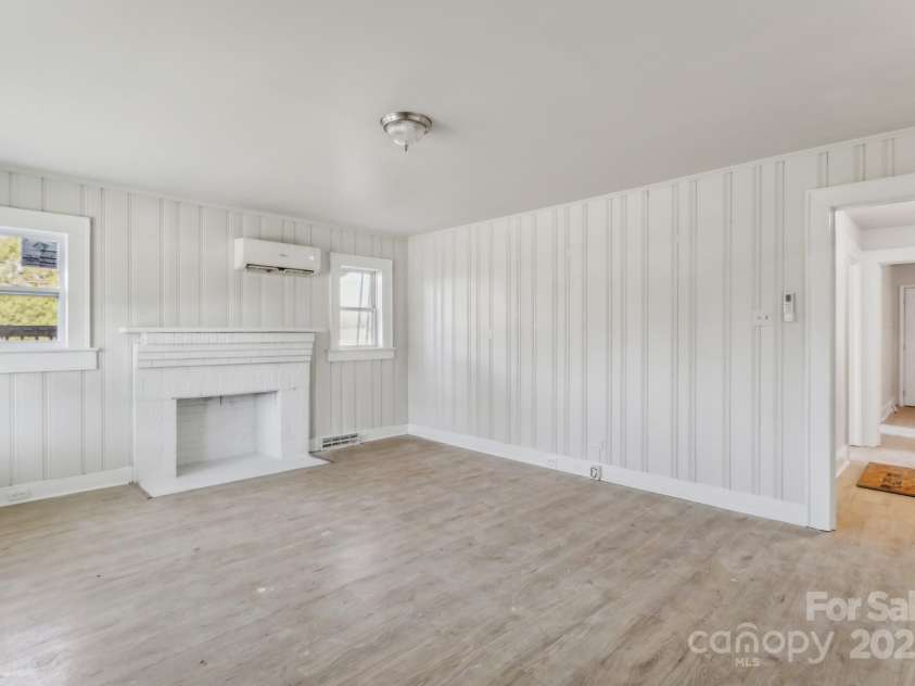 128 Rowan Mill Road, Salisbury, NC 28147.  MLS# CAR4214000, YatesRealty ID 3955. 