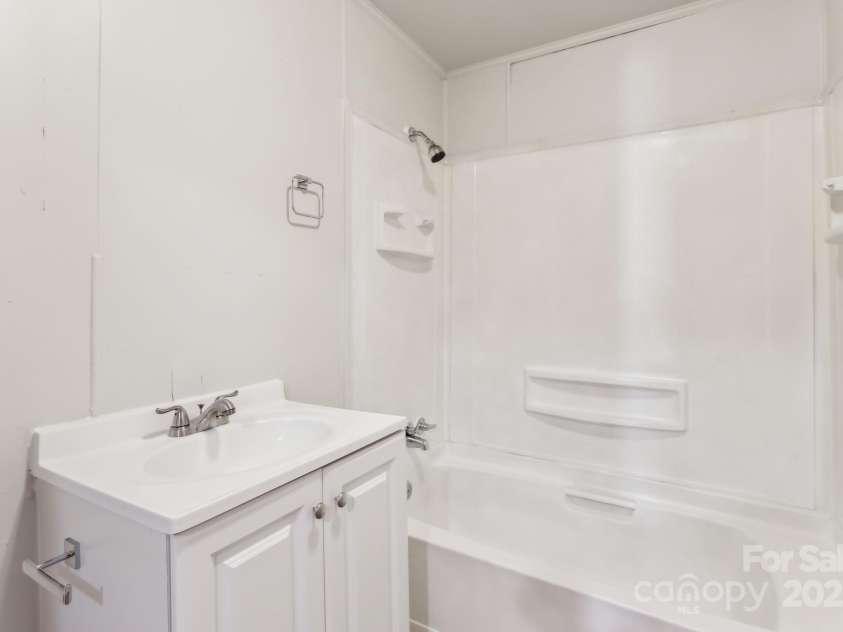 128 Rowan Mill Road, Salisbury, NC 28147.  MLS# CAR4214000, YatesRealty ID 3955. 