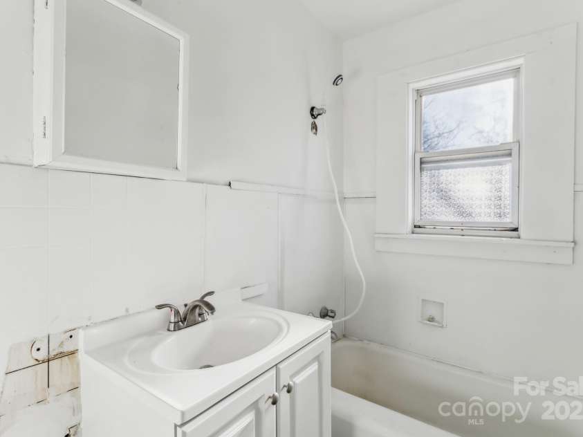 128 Rowan Mill Road, Salisbury, NC 28147.  MLS# CAR4214000, YatesRealty ID 3955. 