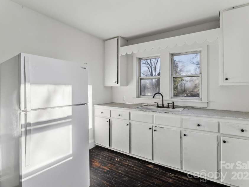 128 Rowan Mill Road, Salisbury, NC 28147.  MLS# CAR4214000, YatesRealty ID 3955. 