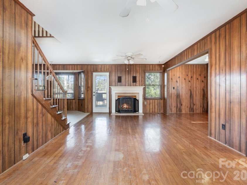 420 Saddlewood Drive, Gastonia, NC 28056.  MLS# CAR4342029, YatesRealty ID 3955. 