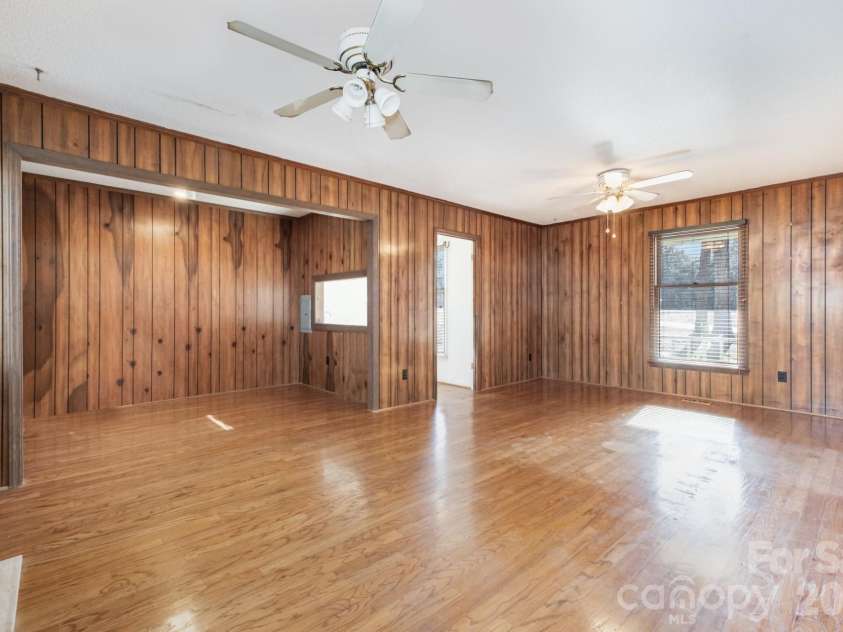 420 Saddlewood Drive, Gastonia, NC 28056.  MLS# CAR4342029, YatesRealty ID 3955. 