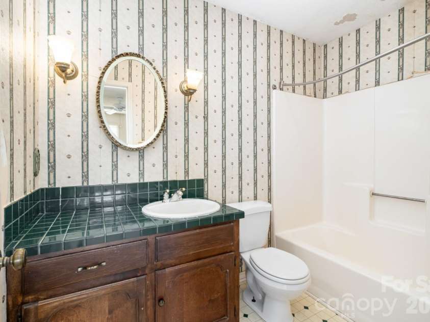 420 Saddlewood Drive, Gastonia, NC 28056.  MLS# CAR4342029, YatesRealty ID 3955. 