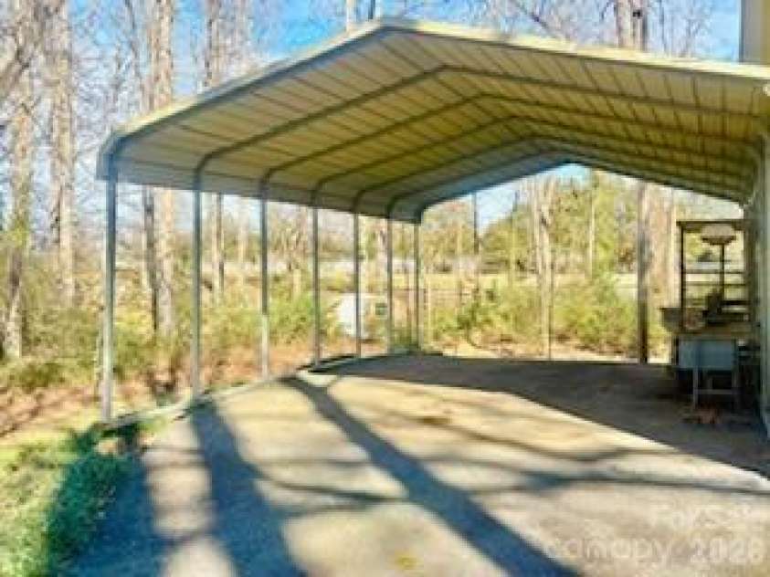 420 Saddlewood Drive, Gastonia, NC 28056.  MLS# CAR4342029, YatesRealty ID 3955. 