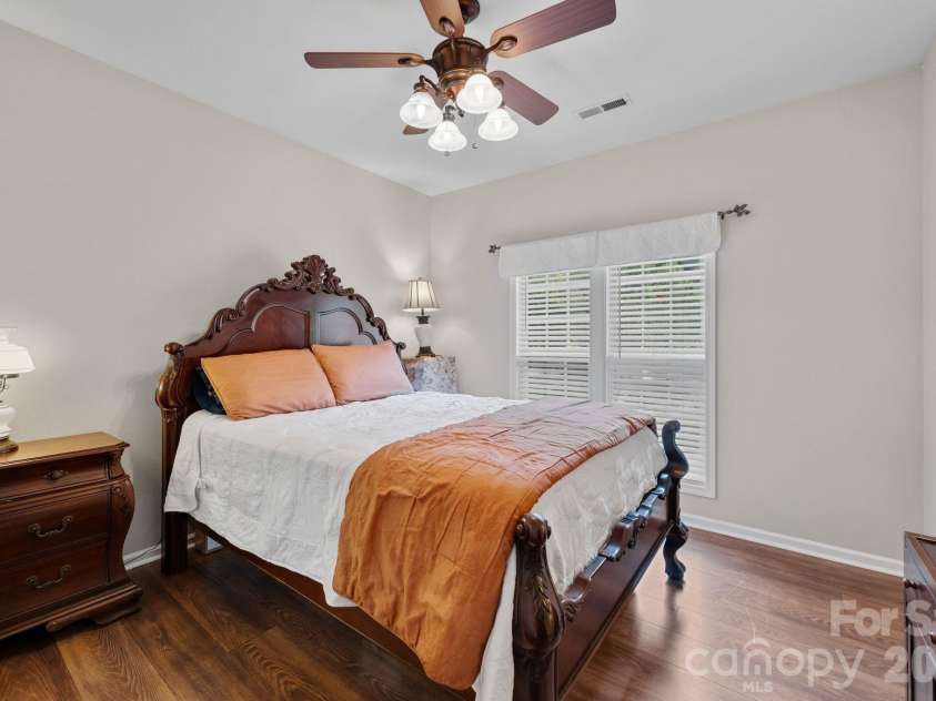 5757 Fox Ridge Lane, Winston Salem, NC 27104.  MLS# CAR4406995, YatesRealty ID 39550. 