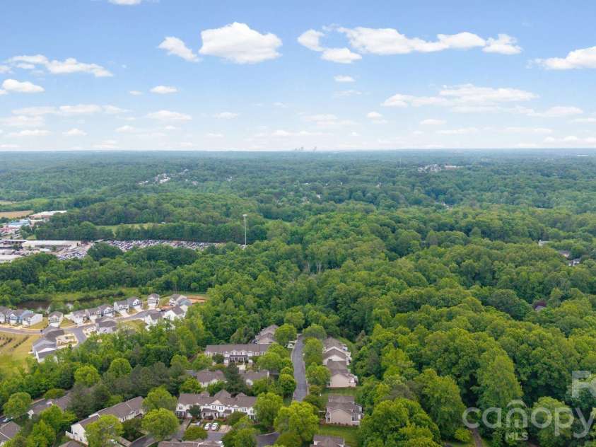 5757 Fox Ridge Lane, Winston Salem, NC 27104.  MLS# CAR4406995, YatesRealty ID 39550. 