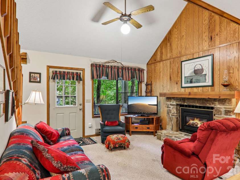 13 Lisa Lane, Maggie Valley, NC 28751.  MLS# CAR4404542, YatesRealty ID 39553. 