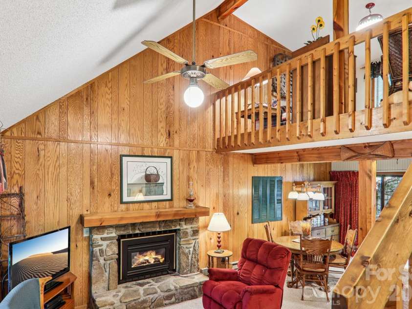 13 Lisa Lane, Maggie Valley, NC 28751.  MLS# CAR4404542, YatesRealty ID 39553. 