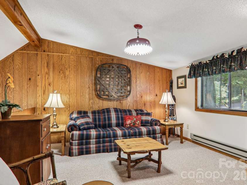 13 Lisa Lane, Maggie Valley, NC 28751.  MLS# CAR4404542, YatesRealty ID 39553. 