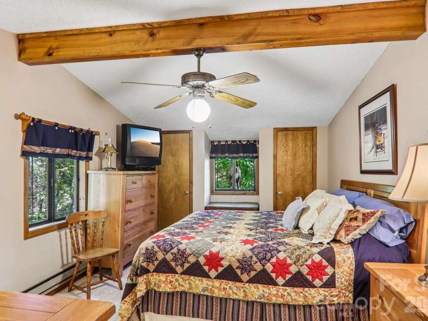 13 Lisa Lane, Maggie Valley, NC 28751.  MLS# CAR4404542, YatesRealty ID 39553. 